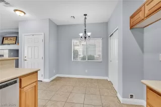 Photo #6: 2251783 Listing