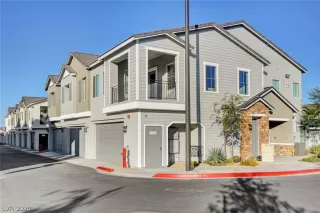 Photo #2: 2251785 Listing 