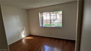 Photo #3: 2251805 Listing