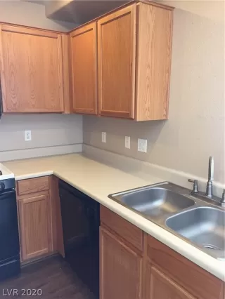 Photo #3: 2251849 Listing 