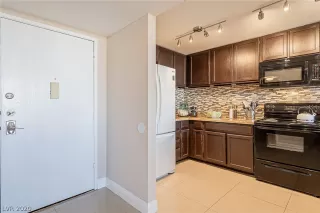 Photo #2: 2251864 Listing