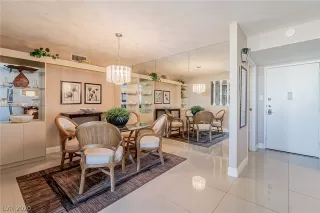 Photo #6: 2251864 Listing