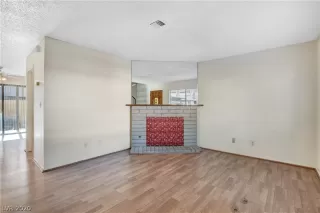 Photo #4: 2251878 Listing 