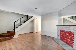 Photo #5: 2251878 Listing 