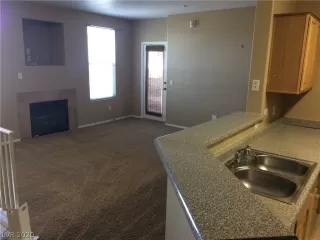 Photo #3: 2251906 Listing 