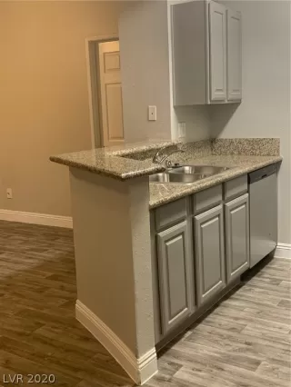 Photo #1: 2251909 Listing 
