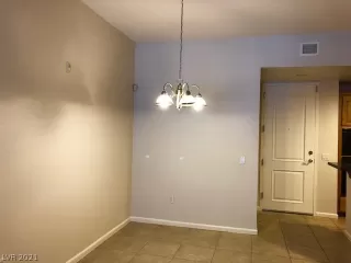 Photo #4: 2251942 Listing