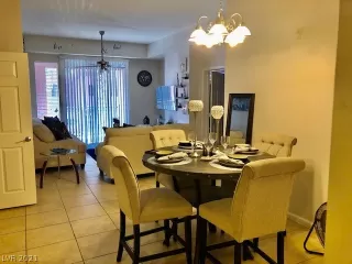 Photo #5: 2251942 Listing