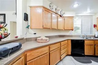 Photo #6: 2251949 Listing