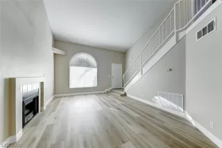 Photo #5: 2251963 Listing 