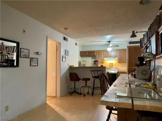 Photo #4: 2251975 Listing