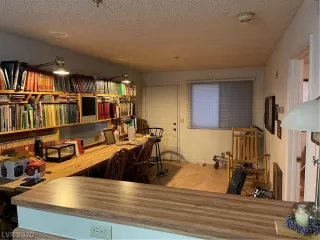 Photo #5: 2251975 Listing