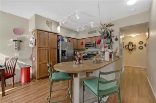 Photo #6: 2252015 Listing