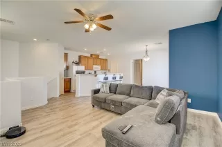 Photo #3: 2252028 Listing 