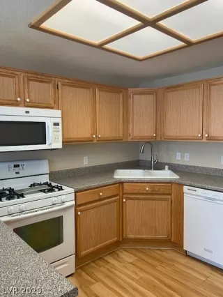 Photo #2: 2252030 Listing 
