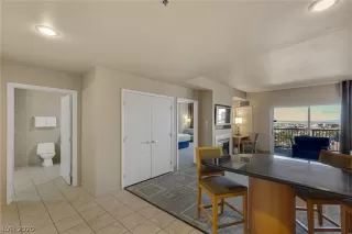 Photo #4: 2252039 Listing