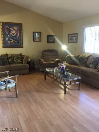 Photo #3: 2252043 Listing