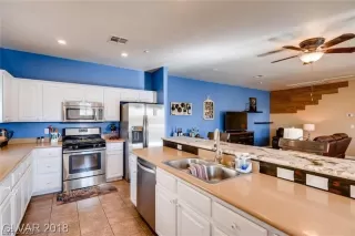 Photo #2: 2252075 Listing 