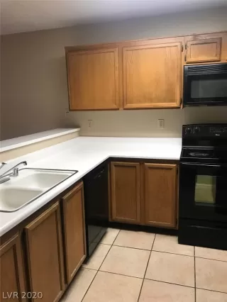 Photo #4: 2252076 Listing 