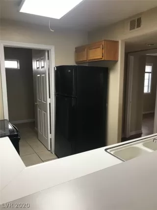 Photo #5: 2252076 Listing 