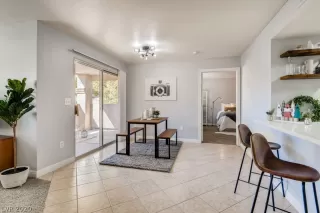 Photo #3: 2252077 Listing 