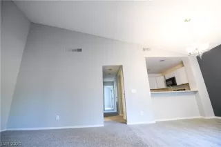 Photo #1: 2252088 Listing