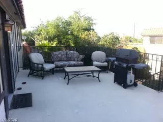 Photo #1: 2252101 Listing