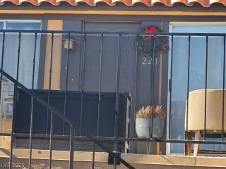 Photo #4: 2252101 Listing