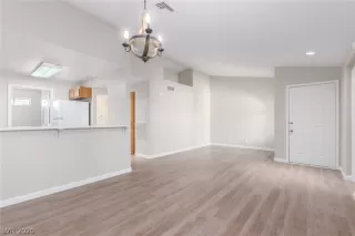 Photo #2: 2252142 Listing