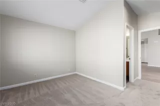 Photo #5: 2252142 Listing