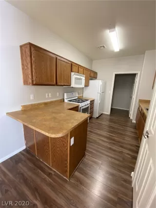 Photo #2: 2252148 Listing 