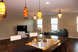 Photo #2: 2252223 Listing