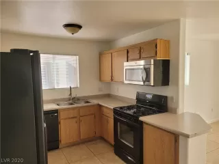 Photo #6: 2252228 Listing