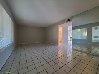 Photo #6: 2252307 Listing 