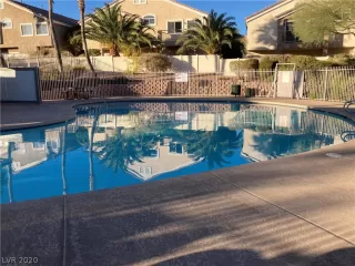 Photo #1: 2253419 Listing