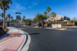 Photo #2: 2253419 Listing