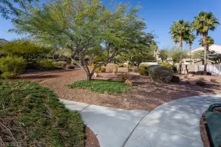 Photo #5: 2253419 Listing