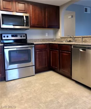 Photo #5: 2253483 Listing 