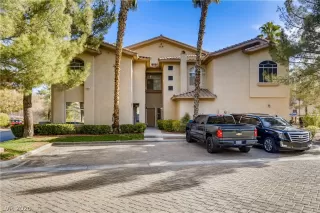 Photo #1: 2253489 Listing