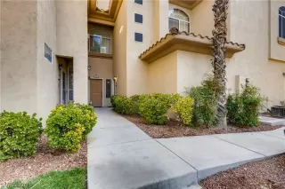 Photo #2: 2253489 Listing