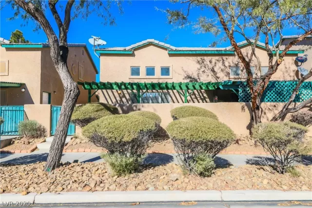 MLS: 2253598 Condo For Sale