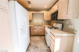 Photo #5: 2253598 Listing 