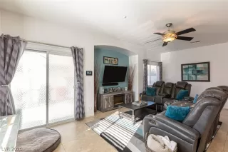 Photo #4: 2253610 Listing 