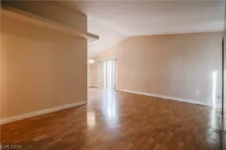 Photo #6: 2253615 Listing