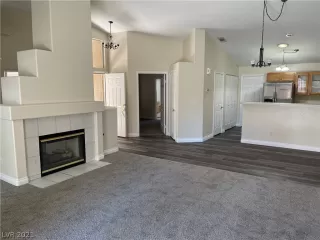 Photo #5: 2253653 Listing 