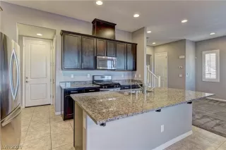 Photo #2: 2253689 Listing 