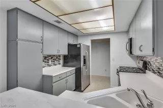 Photo #6: 2253848 Listing 