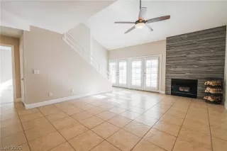 Photo #5: 2253849 Listing