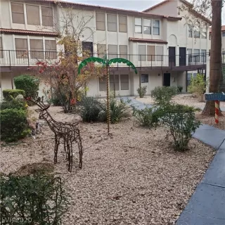 Photo #2: 2253870 Listing