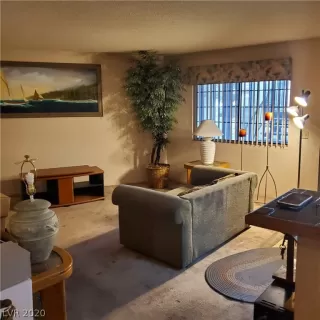 Photo #6: 2253870 Listing